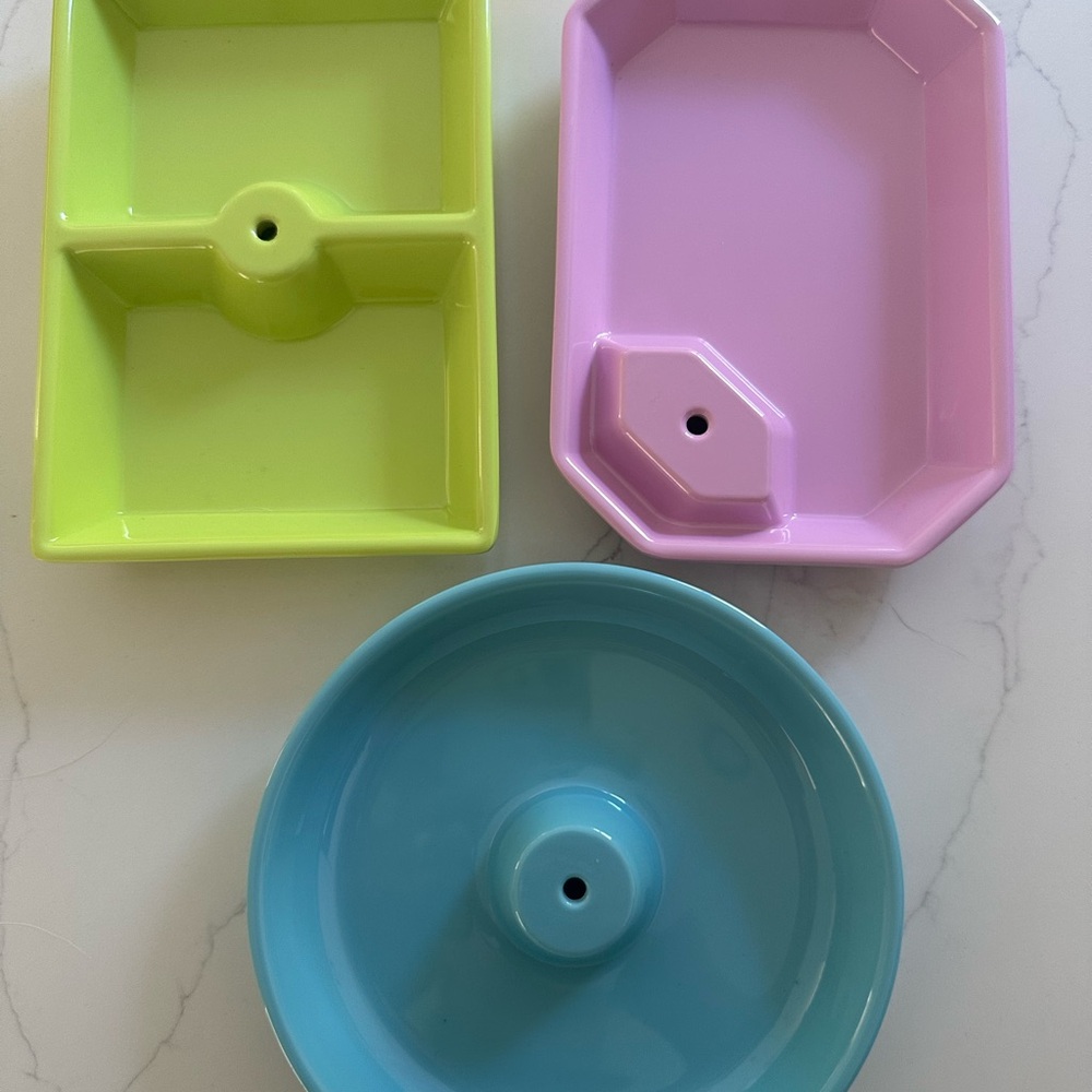 NWOT Nora Fleming Blue, pink, and Green Dish Set